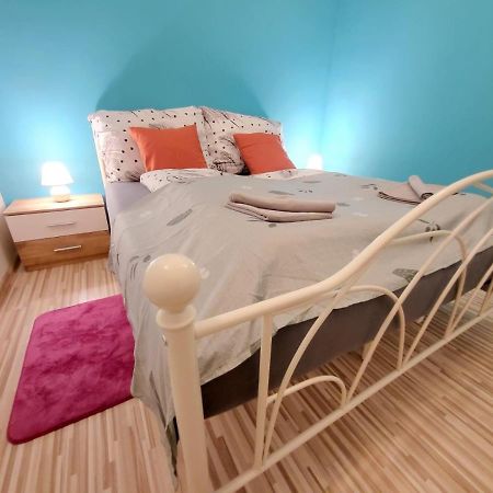 Velky Apartman 2 Братислава Екстер'єр фото