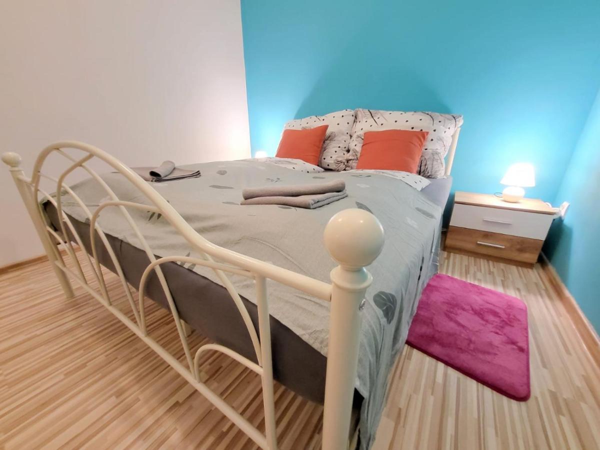 Velky Apartman 2 Братислава Екстер'єр фото