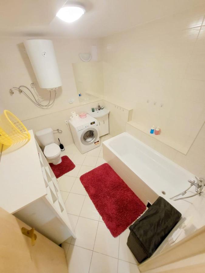 Velky Apartman 2 Братислава Екстер'єр фото