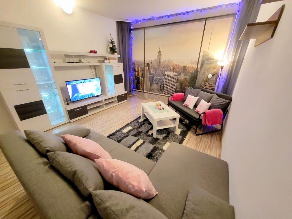 Velky Apartman 2 Братислава Екстер'єр фото