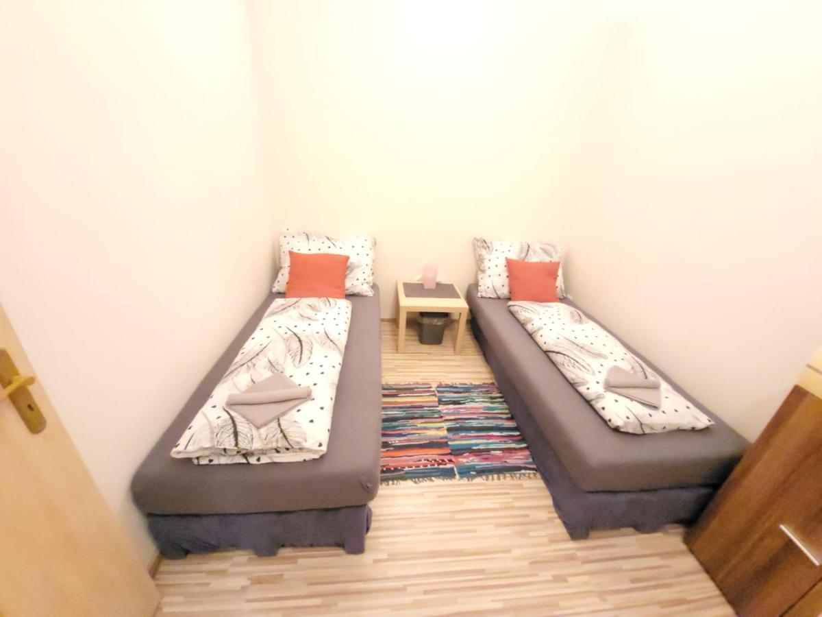 Velky Apartman 2 Братислава Екстер'єр фото